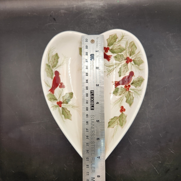 Gates Ware Heart Shaped Bowl with Cardinals & Holly Berries - Picture 2 of 5